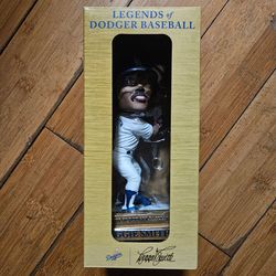Reggie Smith bobblehead legends of dodgers baseball