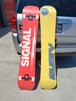 2 snowboards