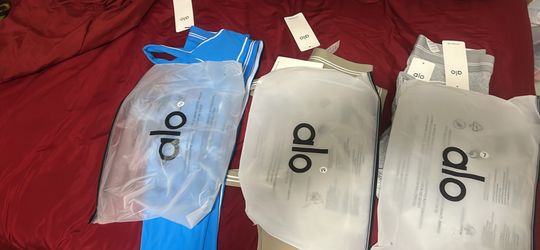 alo sets yoga set ( leggings + bra ) ( M & S )
