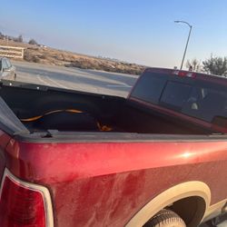 2013 Dodge Ram Bed Cover 