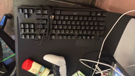 Hyper x 75% keyboard lights up