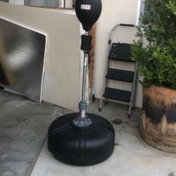 STAND BOXING TOOL TRAINING 