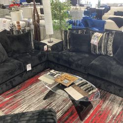 $2499 Black Sofa Loveseat ✨