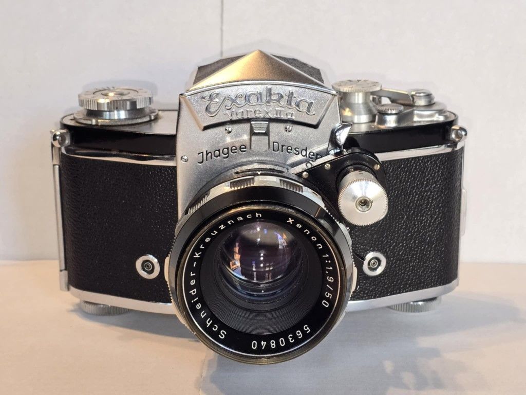 Ihagee Exakta Varex IIa 35mm Camera Set w/ Schneider Kreuznach Xenon 50mm f/1.9