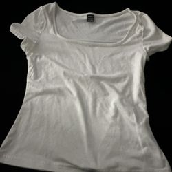 White short sleeve shirt