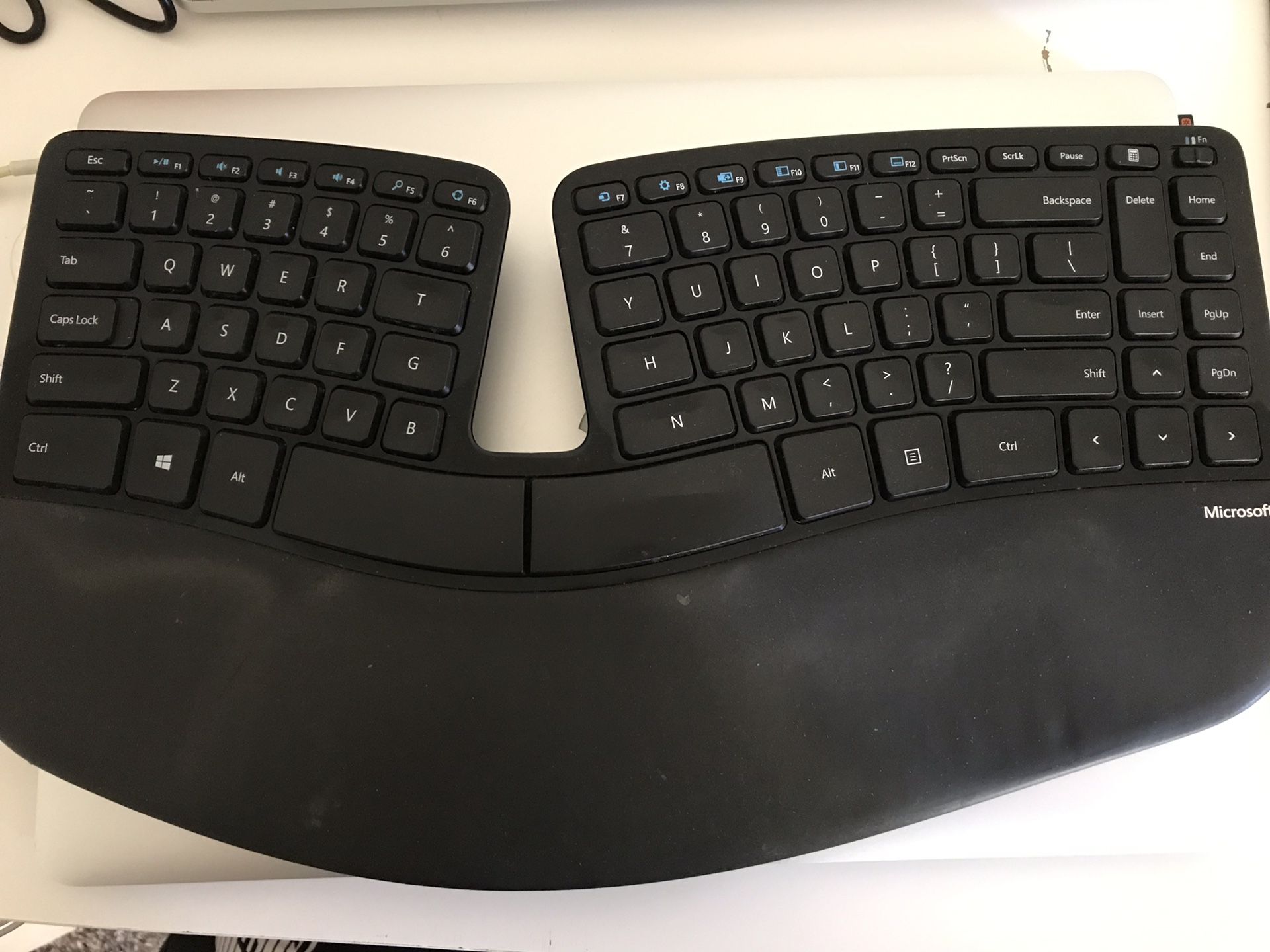 microsoft sculpt ergonomic keyboard