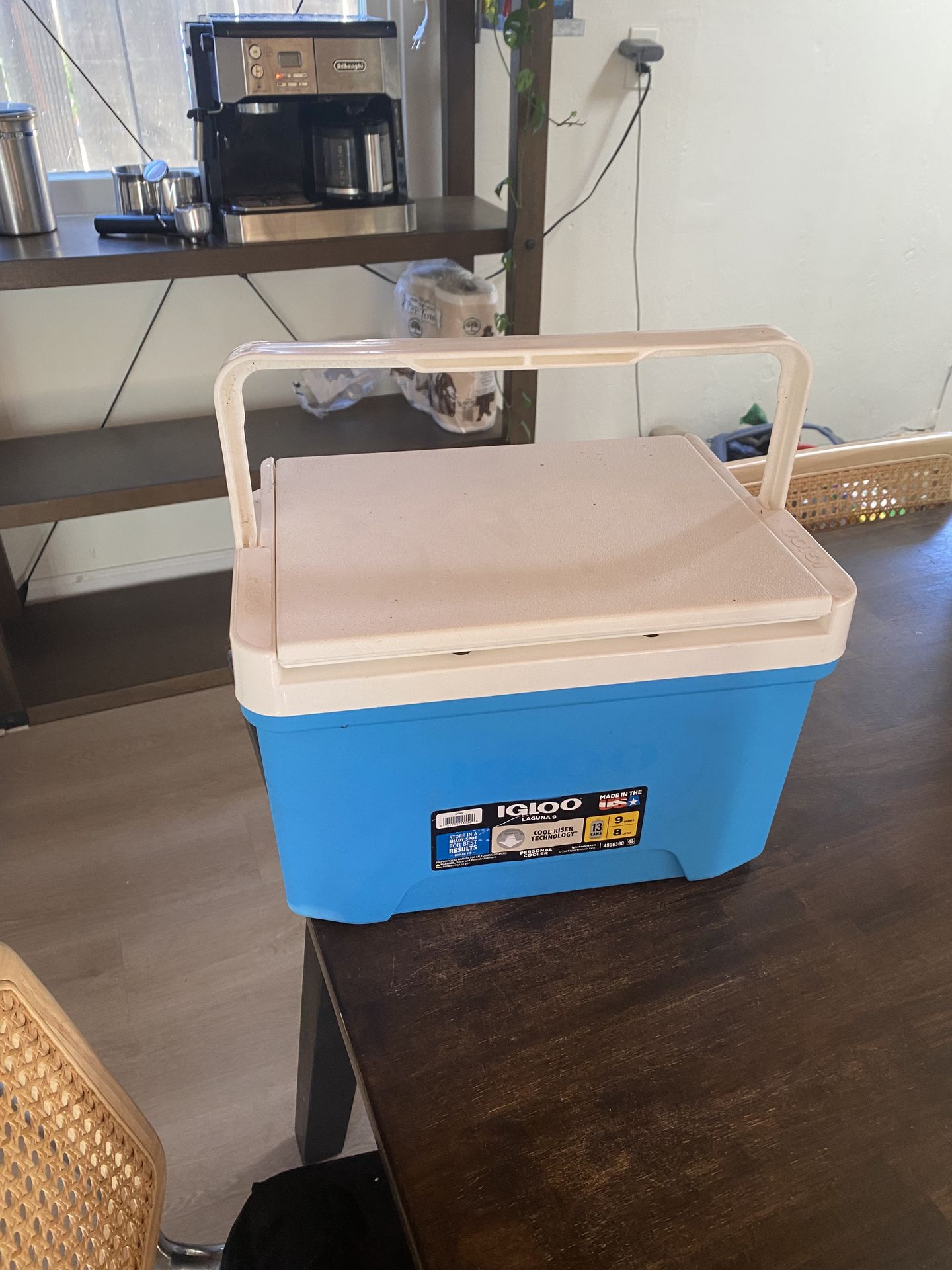 Igloo Laguna 9 Personal Cooler β 9 Qt / 13 Cans, Cyan Blue