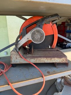Portable circular saw for metal