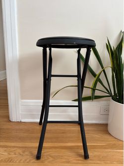 Collapsible stool
