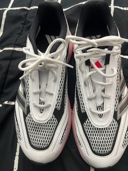 Nike Tennis Shoe