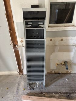 Wall heater and refrigerator