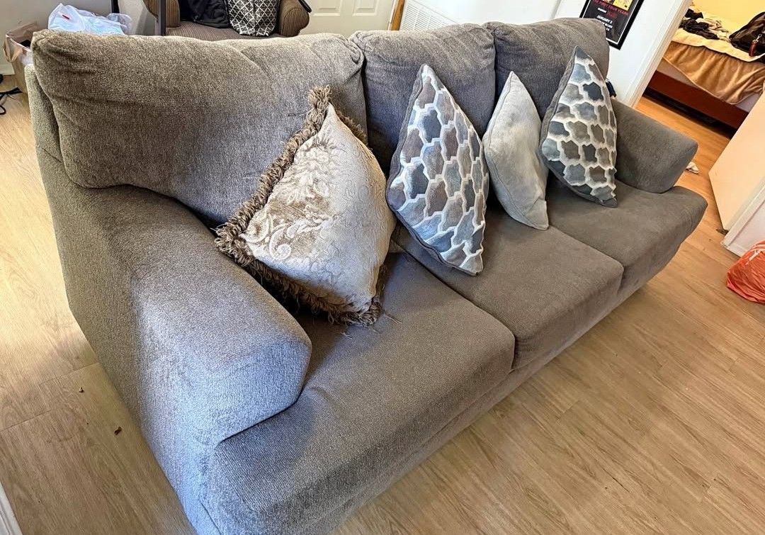Great Couch 3 Seater Sofa Delivery Available