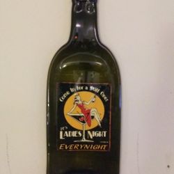 LADIES NIGHT EVERY NIGHT DECOR!