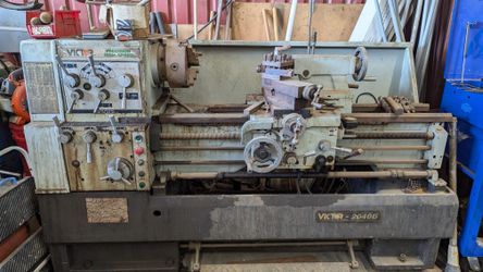 Victor 2040b Engine Lathe