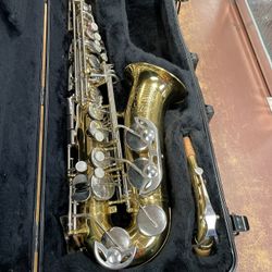 Conn 80’s-90’s Lacquered Brass Nickel Plated Keys Saxophone Some Wear & Scratches No Mouth Piece