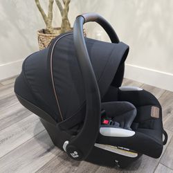 Mico™ Luxe+ Infant Car Seat.Essential Black
