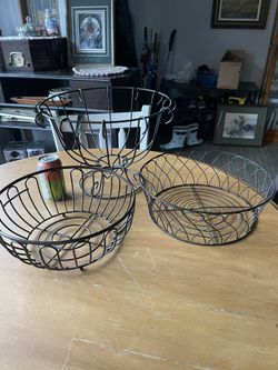 Heavy duty large Metal Fruit bowls. 12”-15”. Rochester wa
