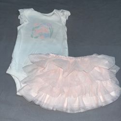 Baby girl bodysuit and skirt set with pink bunny graphic with flowers