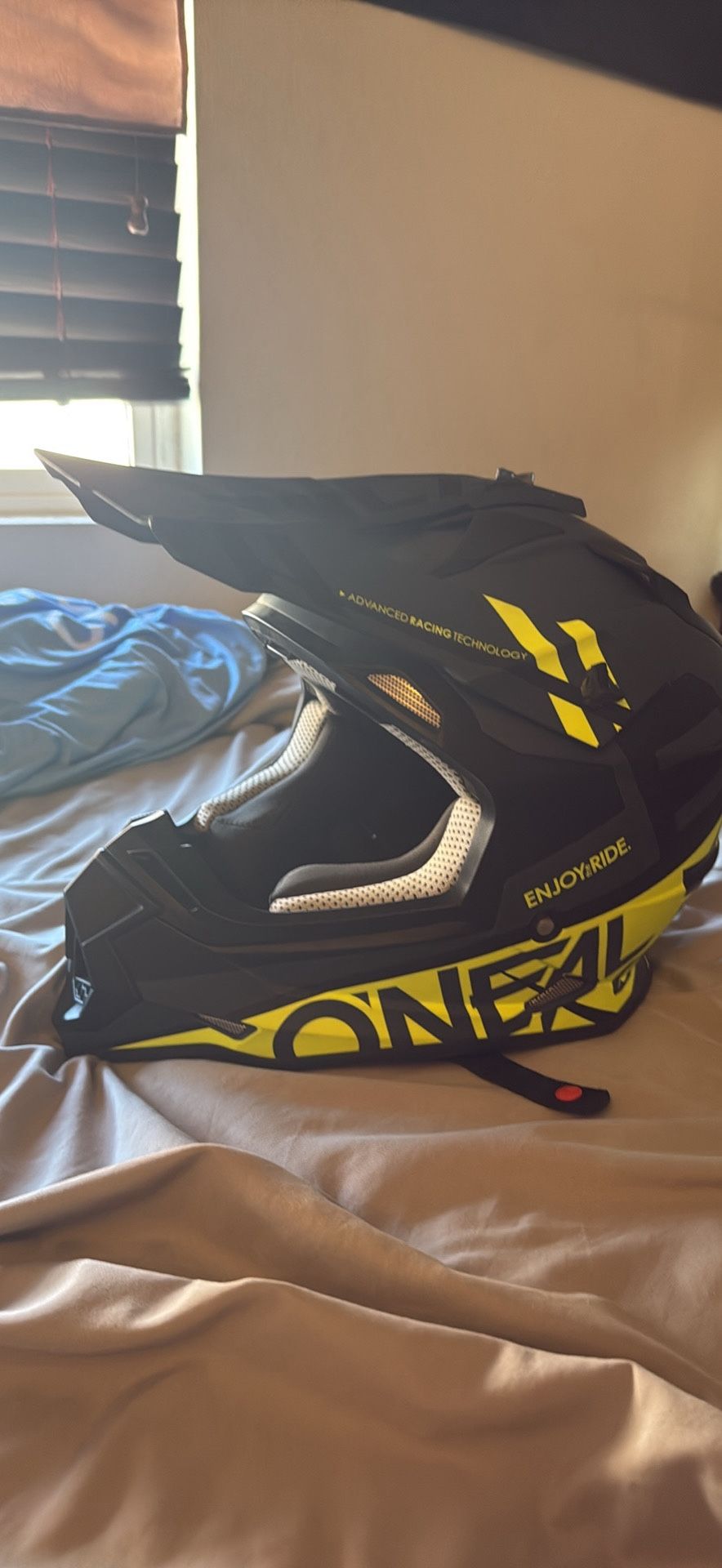2 SRS Spyde Helmet Black/Neon Yellow