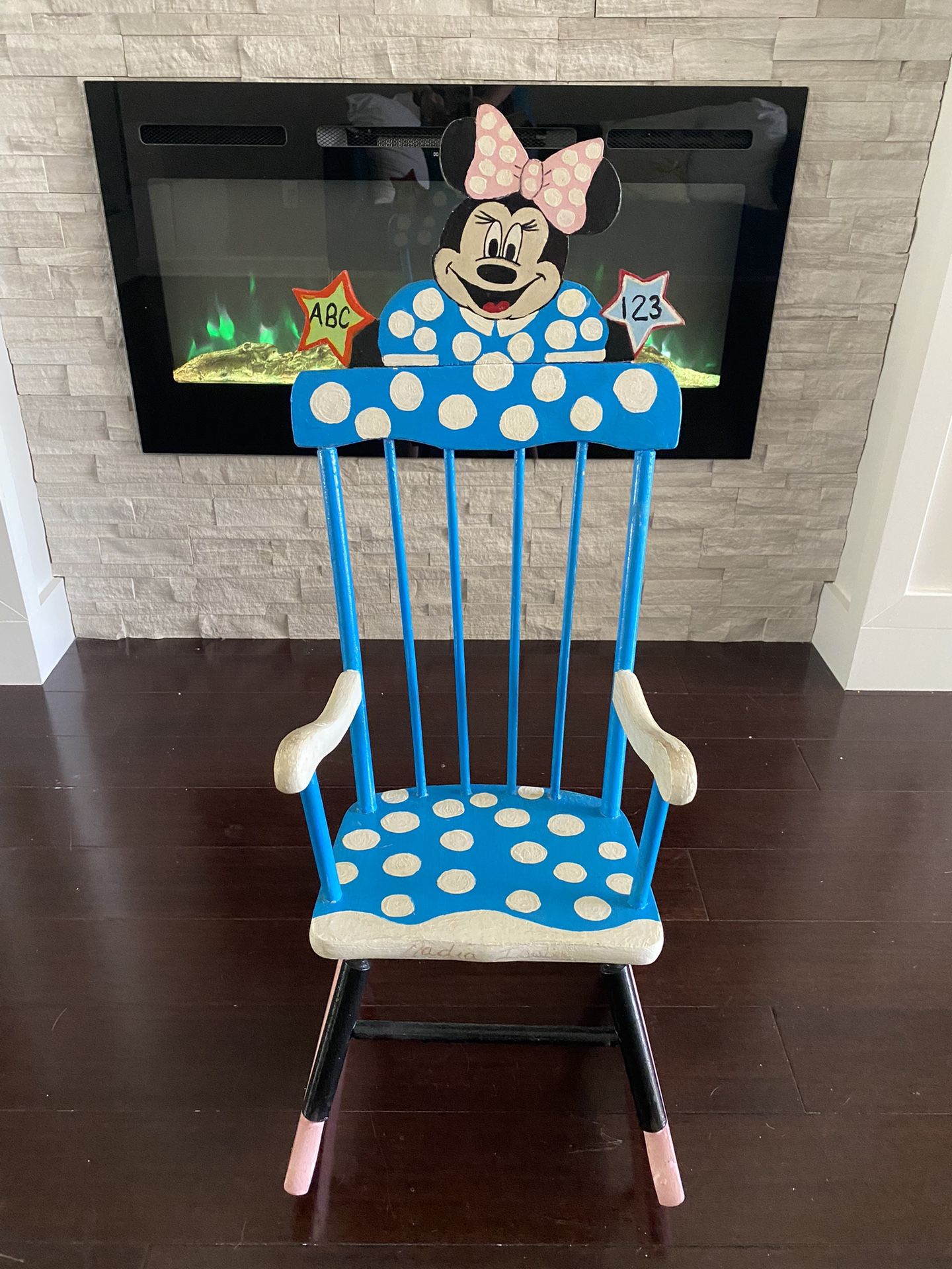 Cute Minnie Mouse Rocking Chair