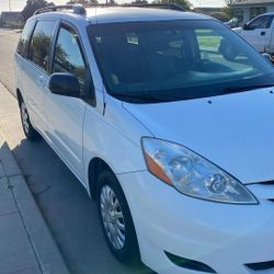 2009 Toyota Sienna
