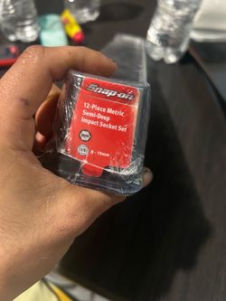 Snap on sockets