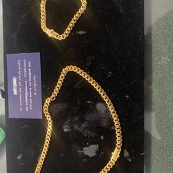 21k Gold Cuban Chain And Channel Bracket 