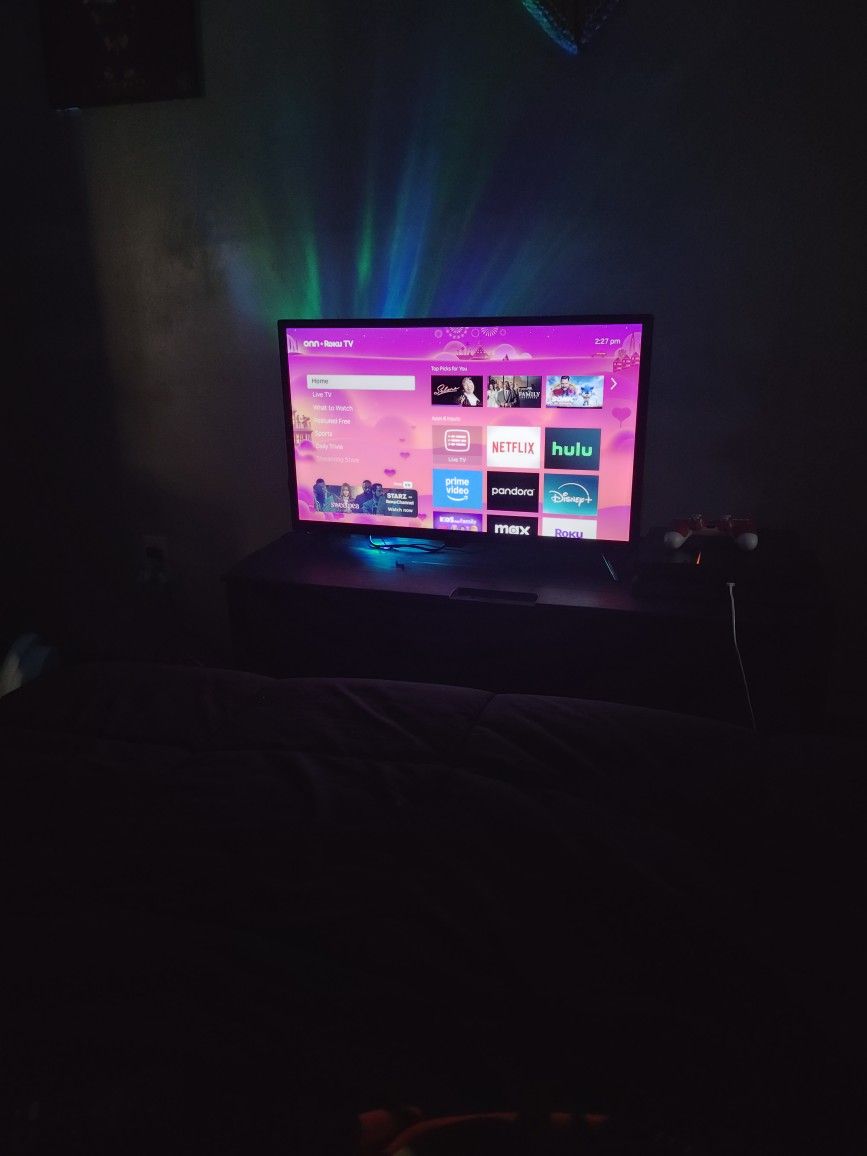 https://offerup.com/redirect/?o=T25uLlNtYXJ0 Roku TV 32 "
