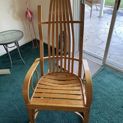 Wood Rocking Chair 