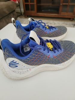 Under Armor/ Curry Mens Basketball Shoes