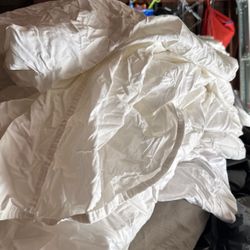 Tons Of Bed Sheets $5 Each