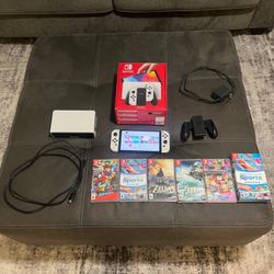 SWITCH OLED MODEL HEG-001 HANDHELD CONSOLE - 64GB - WHITE 