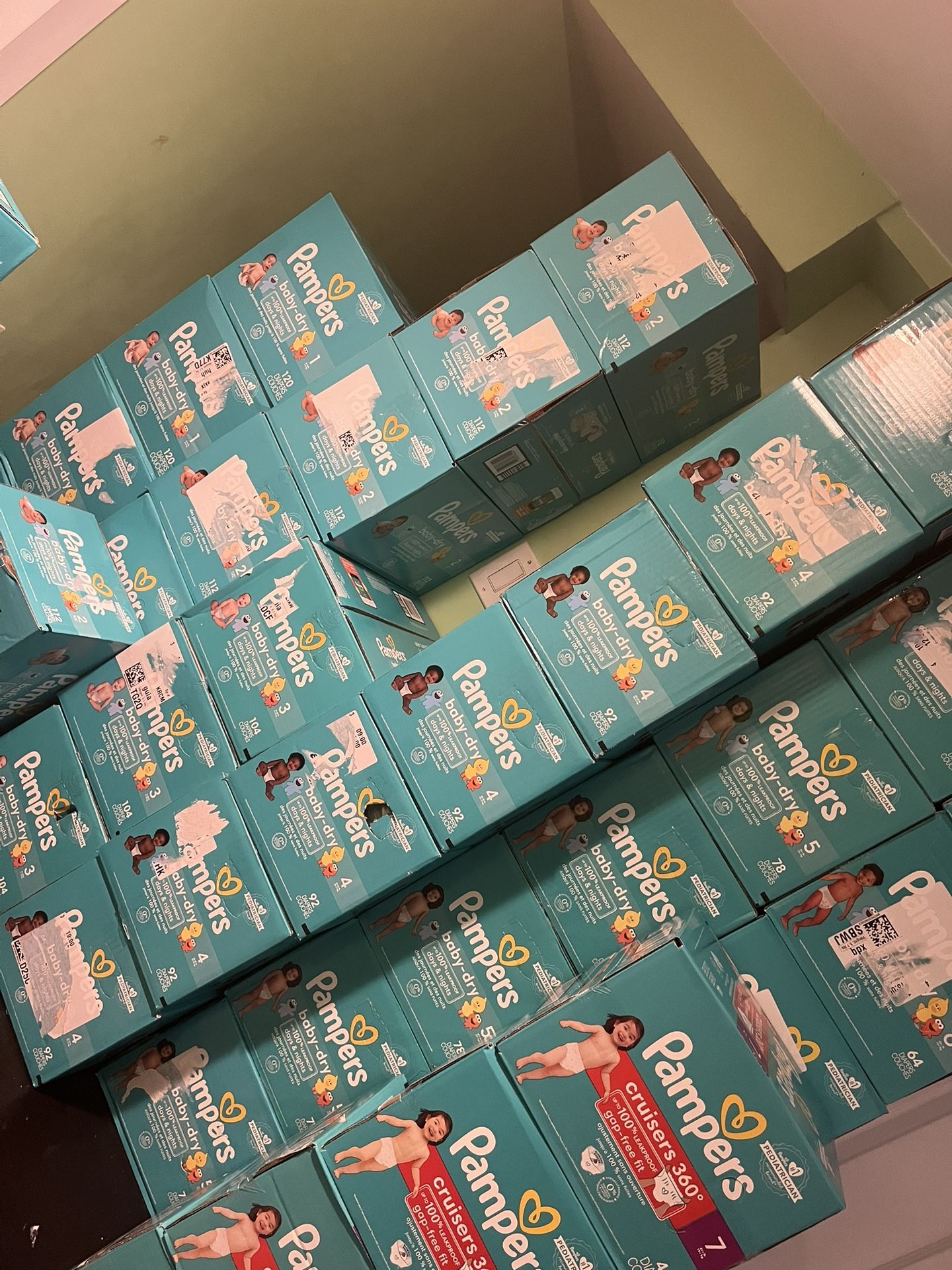 Pampers Newborn To Size 7 Brand New