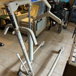 Invacare Hydraulic Lift (9805P)