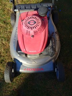 Honda Self-Propelled Gas Lawn Mower