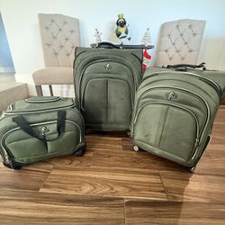 Atlantic Brand 3 Piece Luggage Set