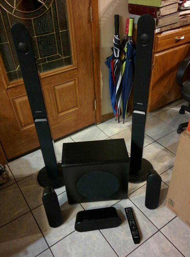 For Sale: Samsung HT-TX72 DVD Home Theater System + Entertainment Unit - $80 (North Dallas)