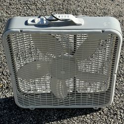 WINDOW BOX FAN 21” X 21”