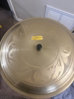 Large steamer pot