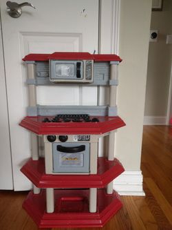 Kid first kitchen