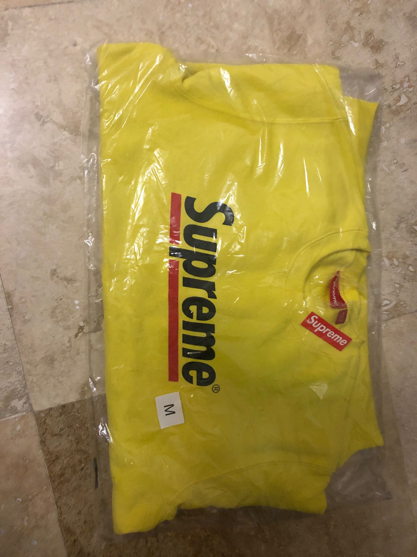 Supreme Underline Crewneck, Colorway:Lemon, Size:Medium 100% Authentic