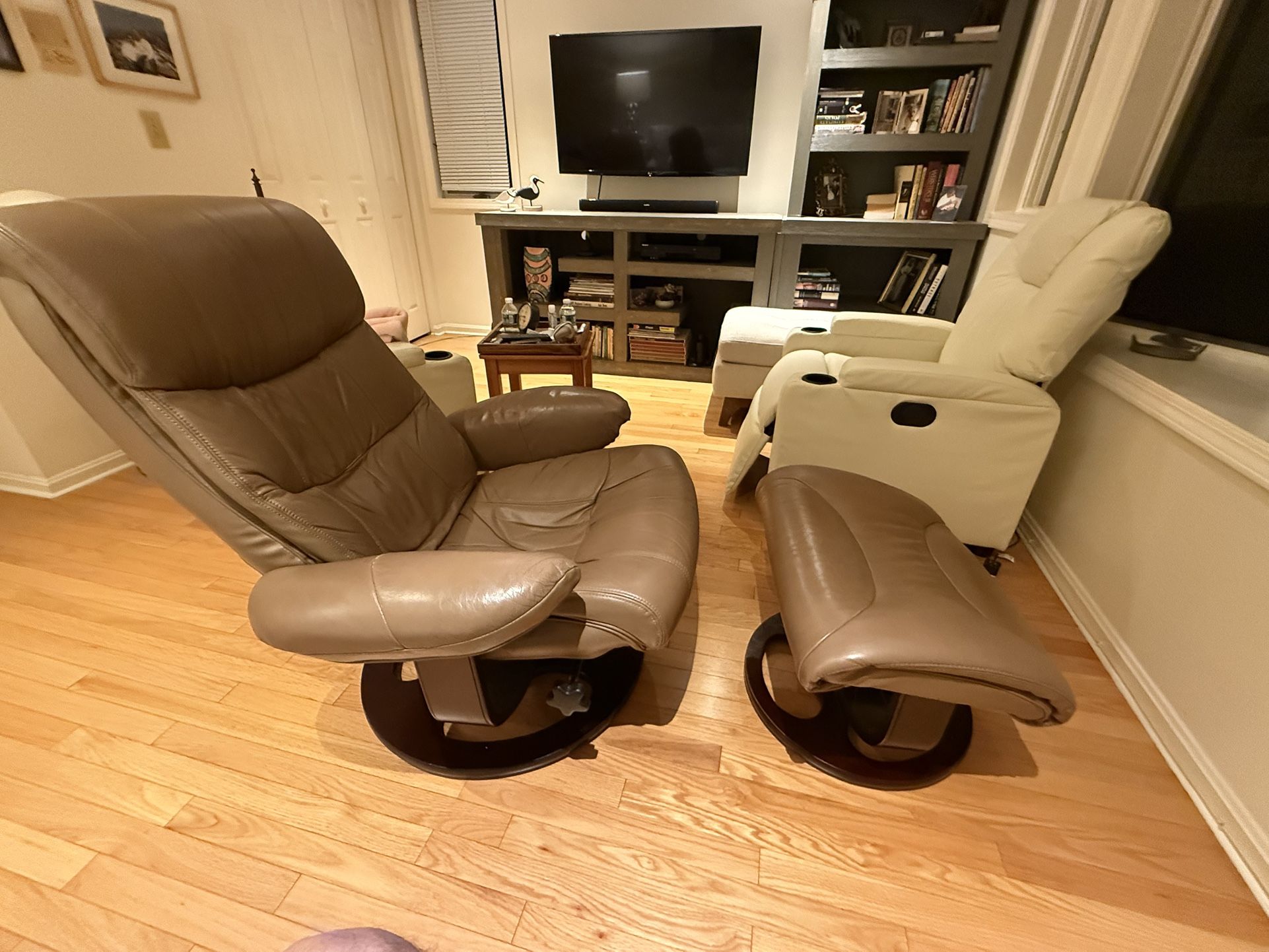 LEATHER RECLINER + OTTOMAN