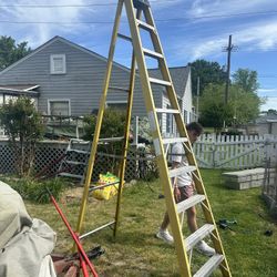 10 Foot Fiberglass Ladder