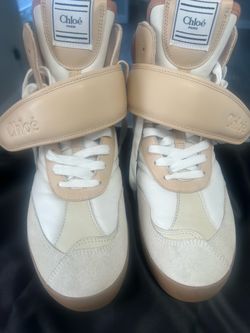 Chloe Kicks