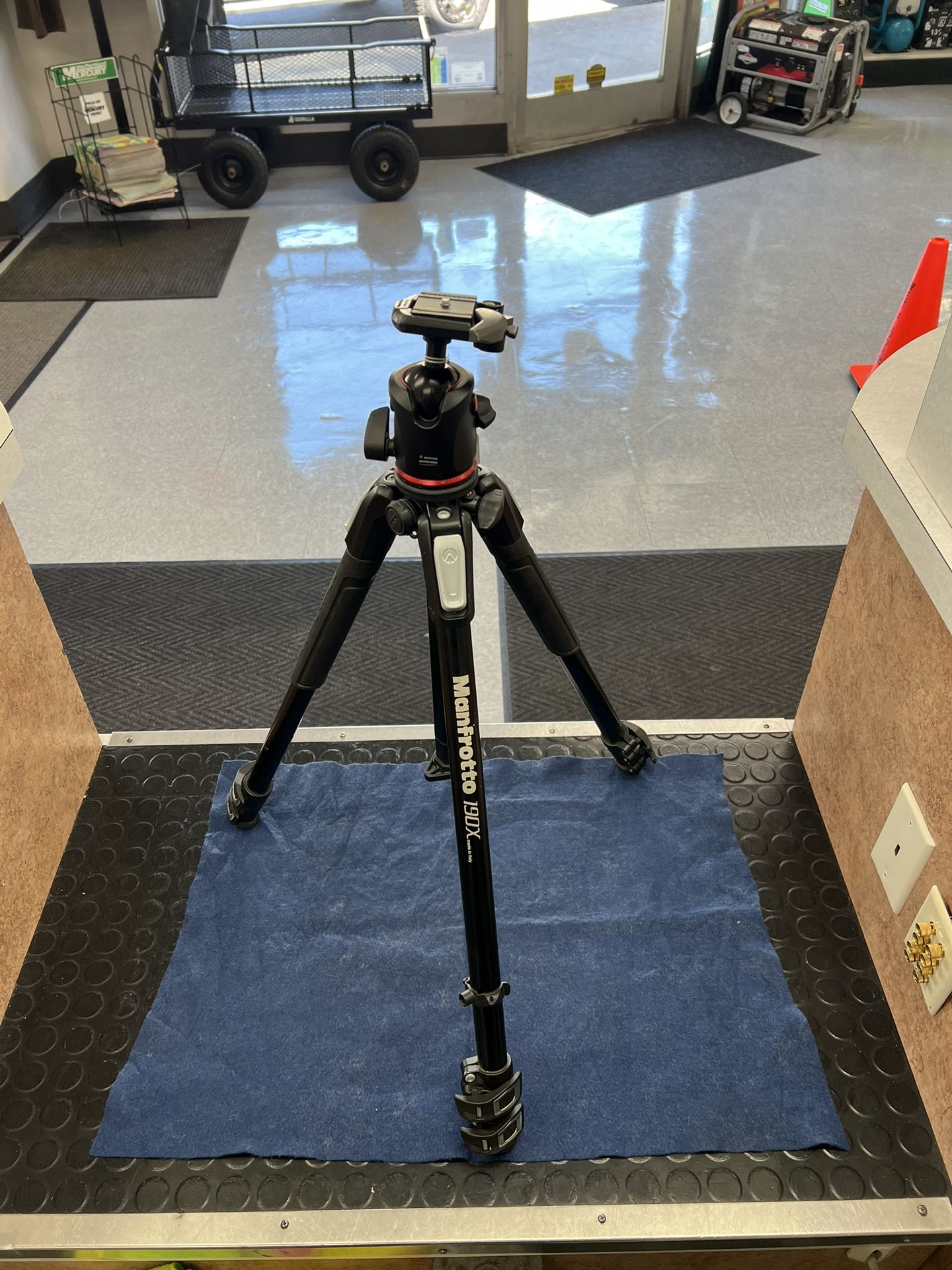Manfrotto Tripod W/ Head (190X And MHXPRO-BHQ2)