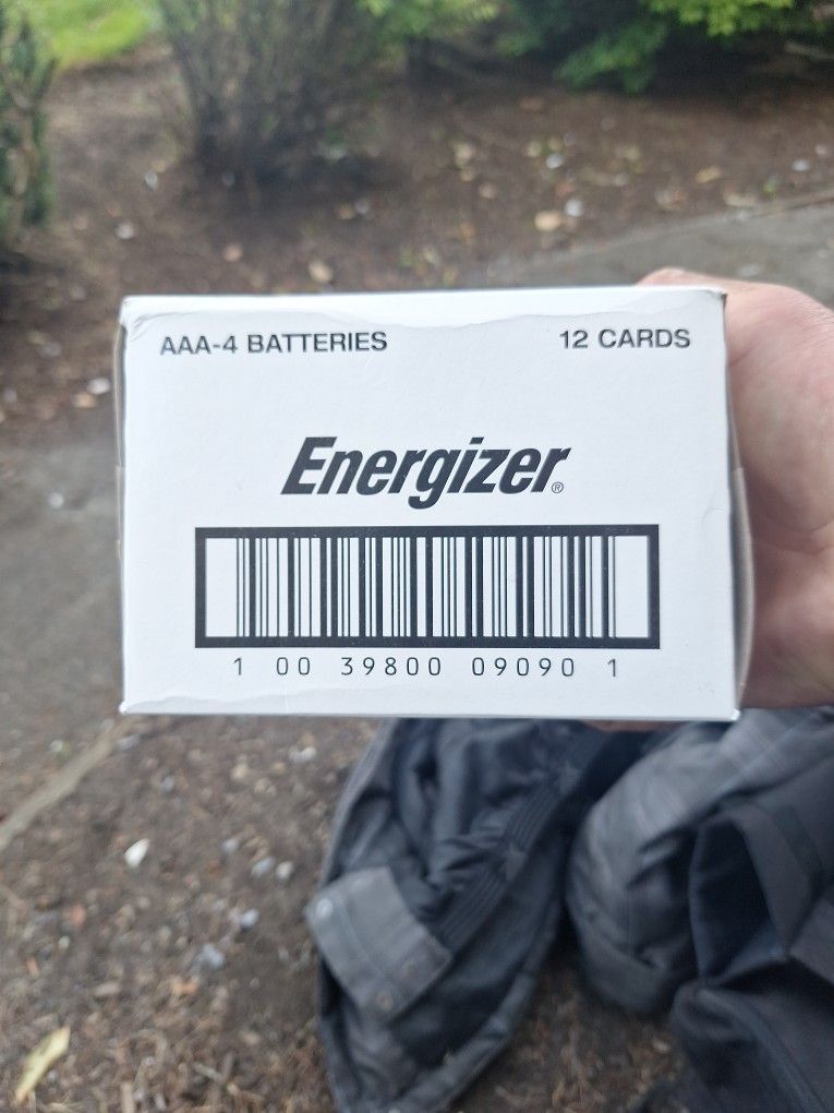 Energizer Batteries AAA 12 Cards Of 4 So 48 Batteries