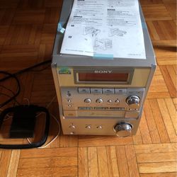 Sony Stereo  Like New Condition Model CMT-EP707