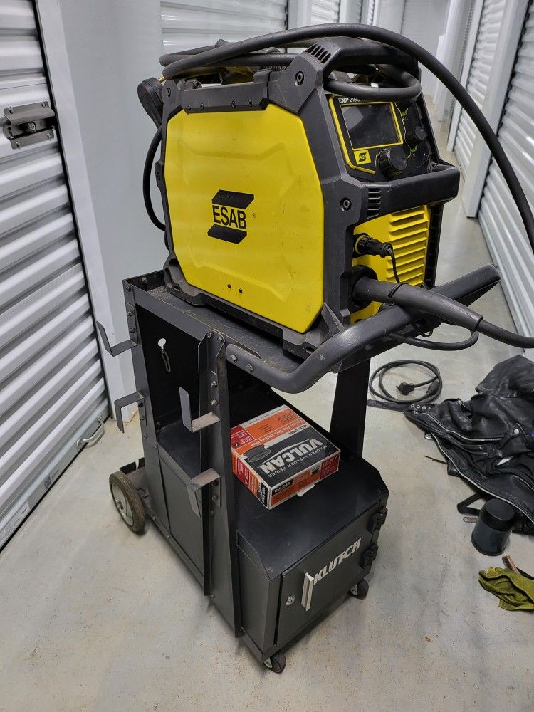 ESAB 215ic 120/240 Multipurpose Welder 