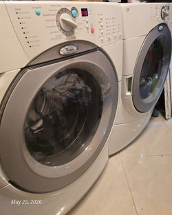 Whirlpool duet washer and dryer in working condition