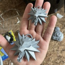 DIY Witcher Geralt Lion Amulet 7x8"